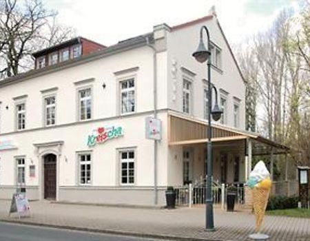 Hotel Am Kreischaer Park エクステリア 写真